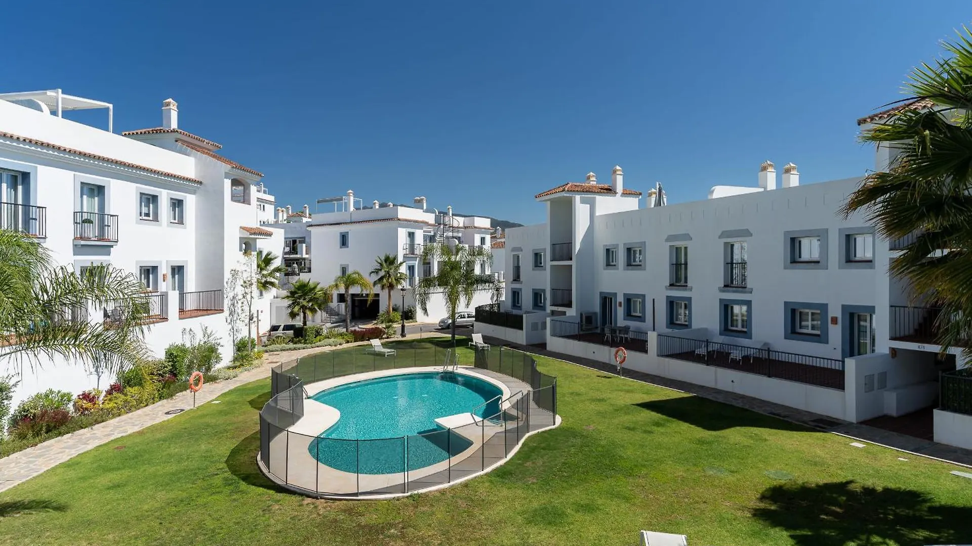 Paraiso Pueblo Penthouse With Solarium - 4202 Estepona Apartmán